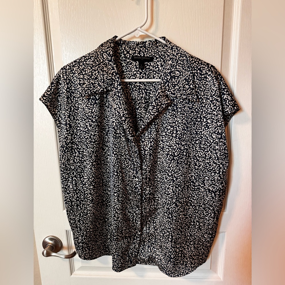 Banana Republic Blue and White Blouse